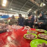 KPPU Kanwil I Sumbagut dan Disperindag ESDM Sumut menggelar sidak di sejumlah pasar tradisional di kota Medan, Kamis sore, 30 Januari 2025.