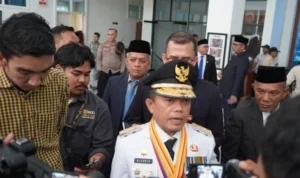 GUBERNUR JAMBI - Al Haris menyampaikan targetnya pada 100 hari kerja usai dilantik sebagai Gubernur pada periode kedua 2025-2030.